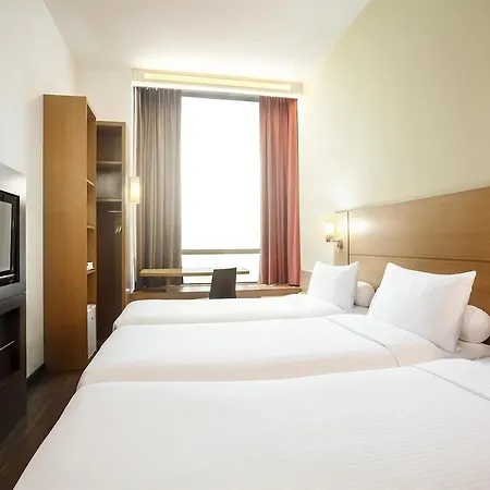 Ibis Gare Du Nord Chateau Landon 10eme 3* Paris
