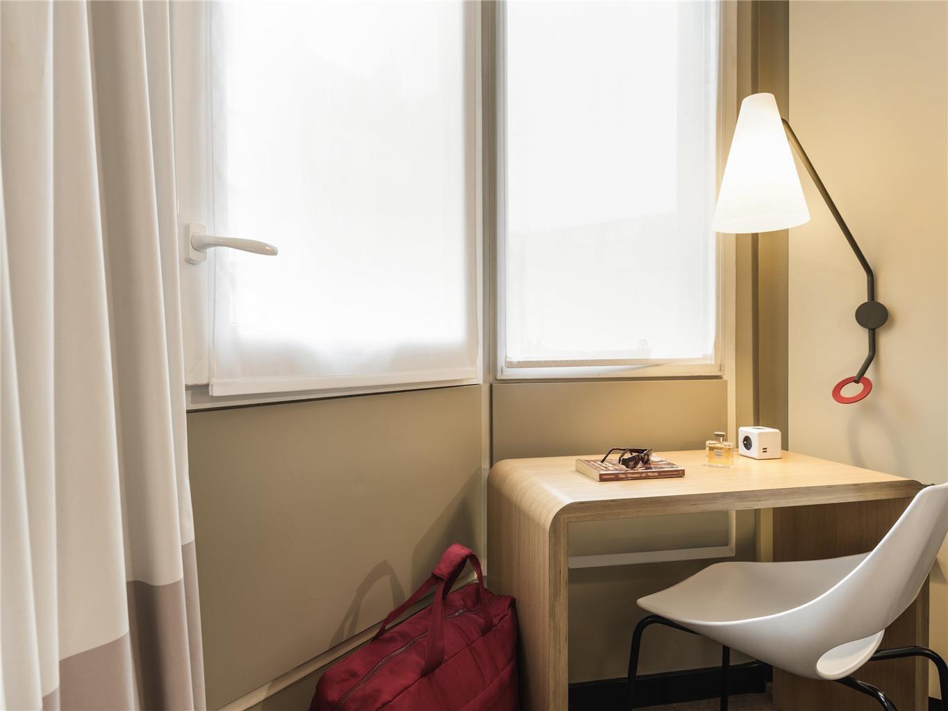 Ibis Gare Du Nord Château Landon 10ème Parigi