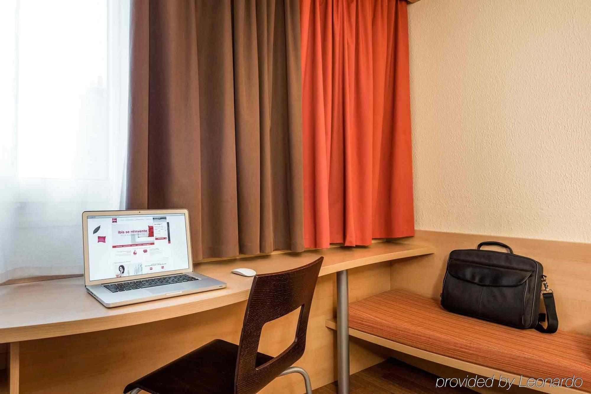 Ibis Gare Du Nord Château Landon 10ème 3* Parigi